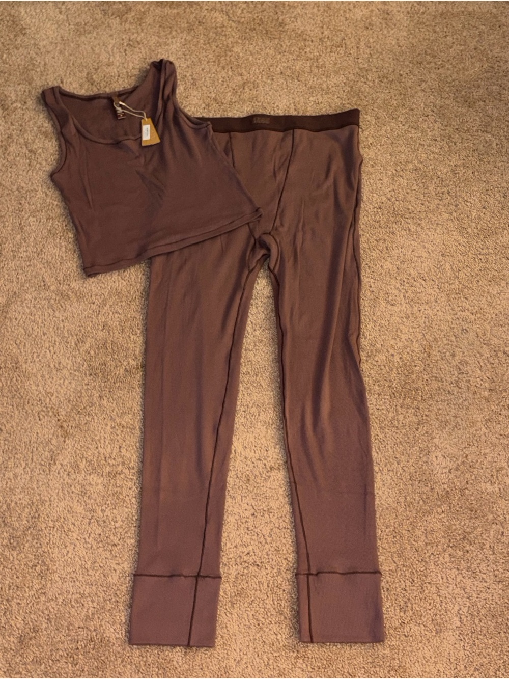 NWT: SKIMS Ribbed Tank and Legging Set XL